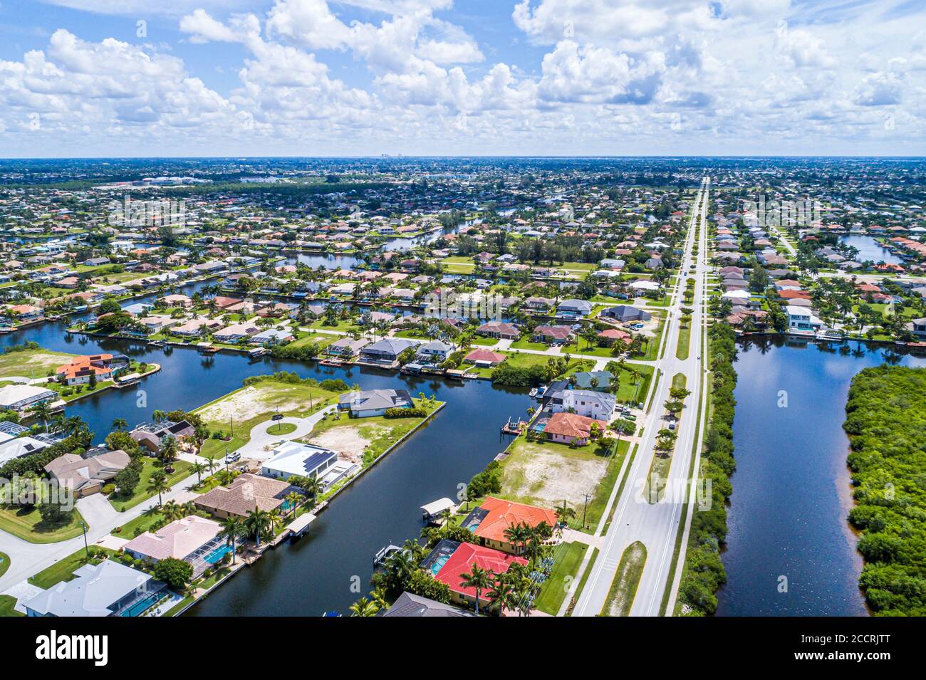 Cape Coral Florida, Beach Parkway, South Spreader Waterway Canal, Naturschutzgebiet grenzt an Häuser Nachbarschaft Kanäle, Luftaufnahme aus der Vogelperspektive abo Stockfoto