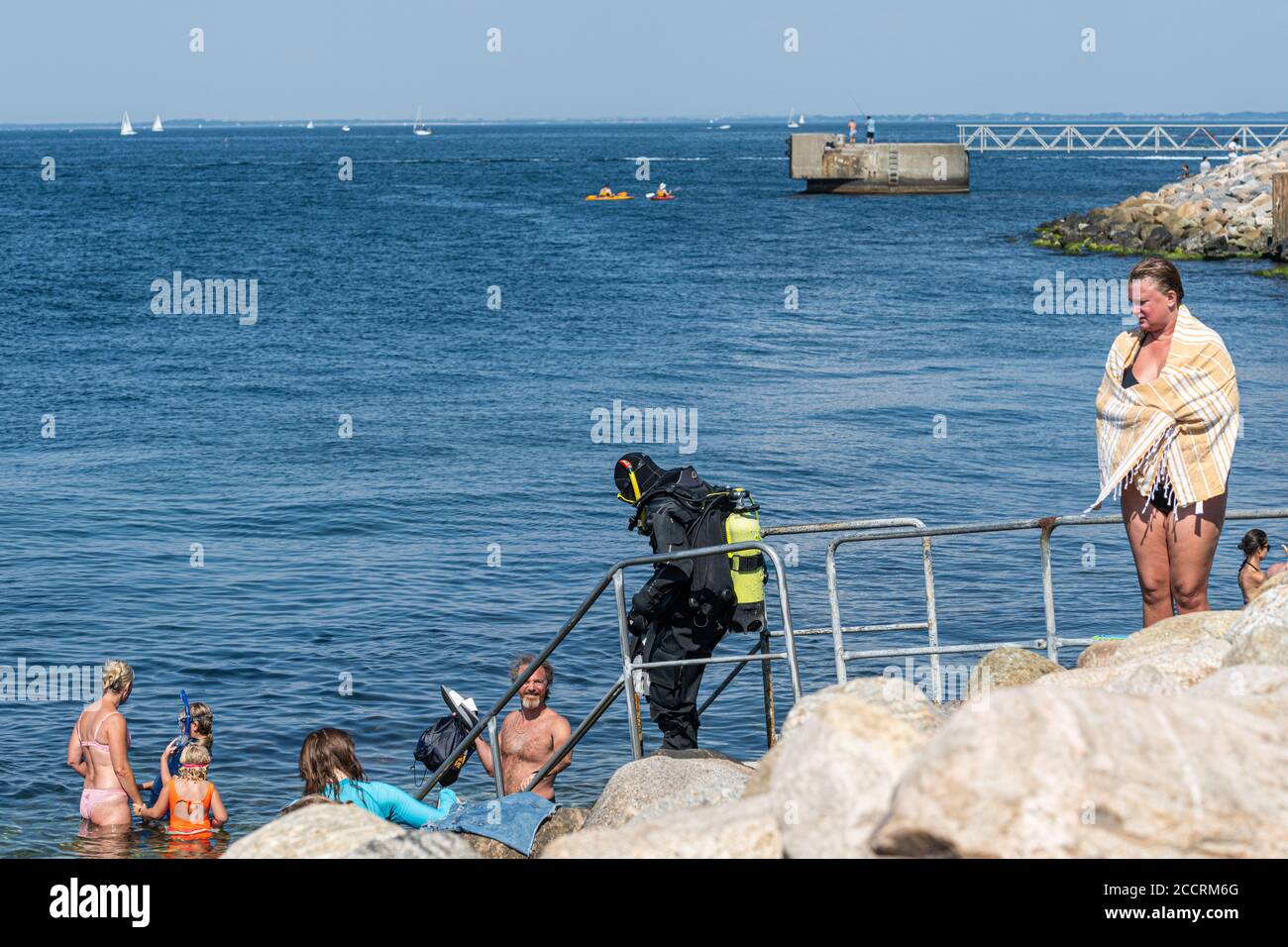 Malmö, Schweden - 16. August 2020: Die Insel, auf Schwedisch, ist ein sehr beliebter Ort zum Tauchen in Malmö Stockfoto