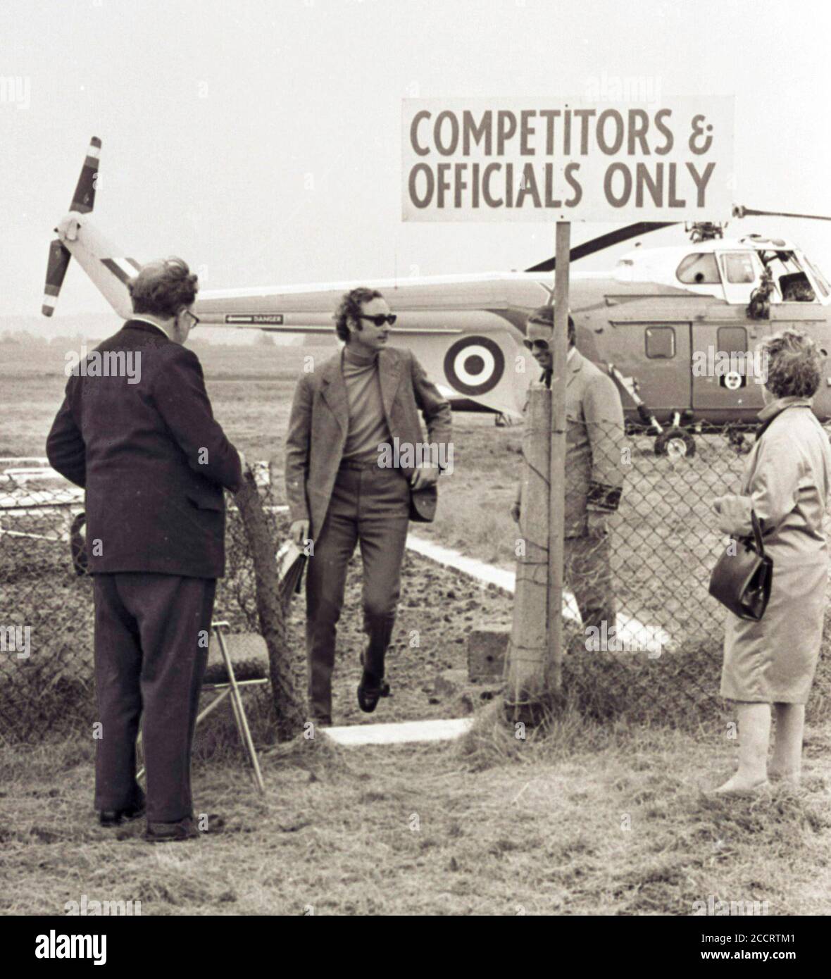 Prinz William von Gloucester ein Mitglied der britischen Königsfamilie wurde mit seinem Co-Piloten Vyrel Mitchell während des Goodyear Air-Rennens auf dem Flugplatz Halfpenny Green in Bobbington, in der Nähe von Wolverhampton in den West Midlands von England, am Montag, den 28. August 1972, getötet. Bilder von Ray Bradbury. Stockfoto