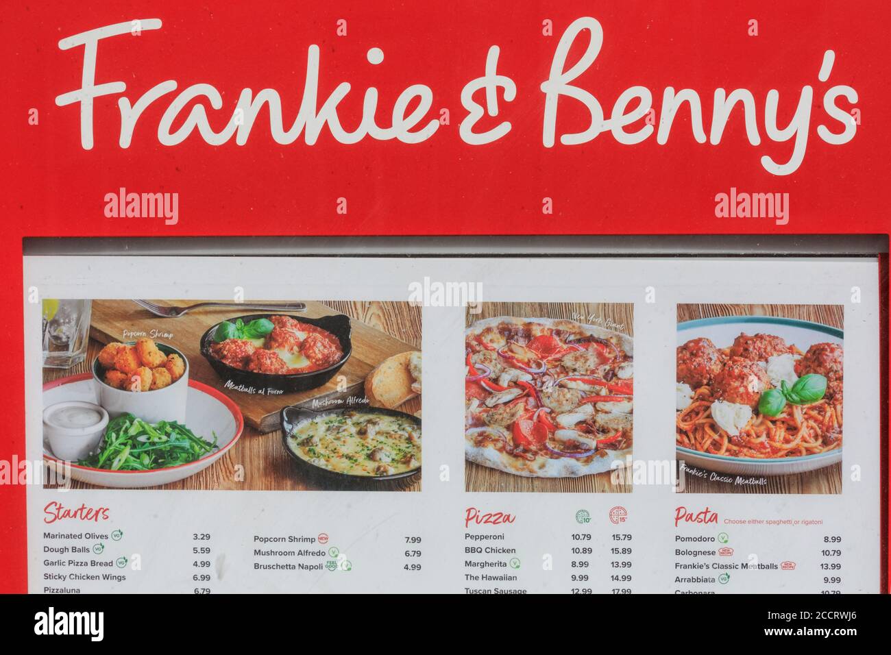 Frankie & Benny's Speisekarte, Schaufenster und Logo der amerikanisch-italienischen Restaurantkette, London, Großbritannien Stockfoto