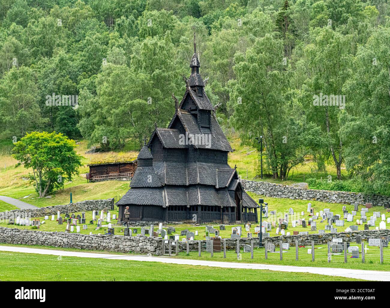 Borgund Stabkirche an der Spitze von Laerdale in Vestland Mittelnorwegen komplett aus Holz gebaut und überlebte von der 12. Jahrhundert Stockfoto