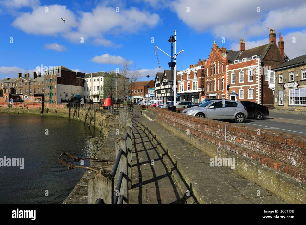 Blick über den Custom House Quay, den Fluss Witham, Boston Stadt; Lincolnshire; England; Großbritannien Stockfoto