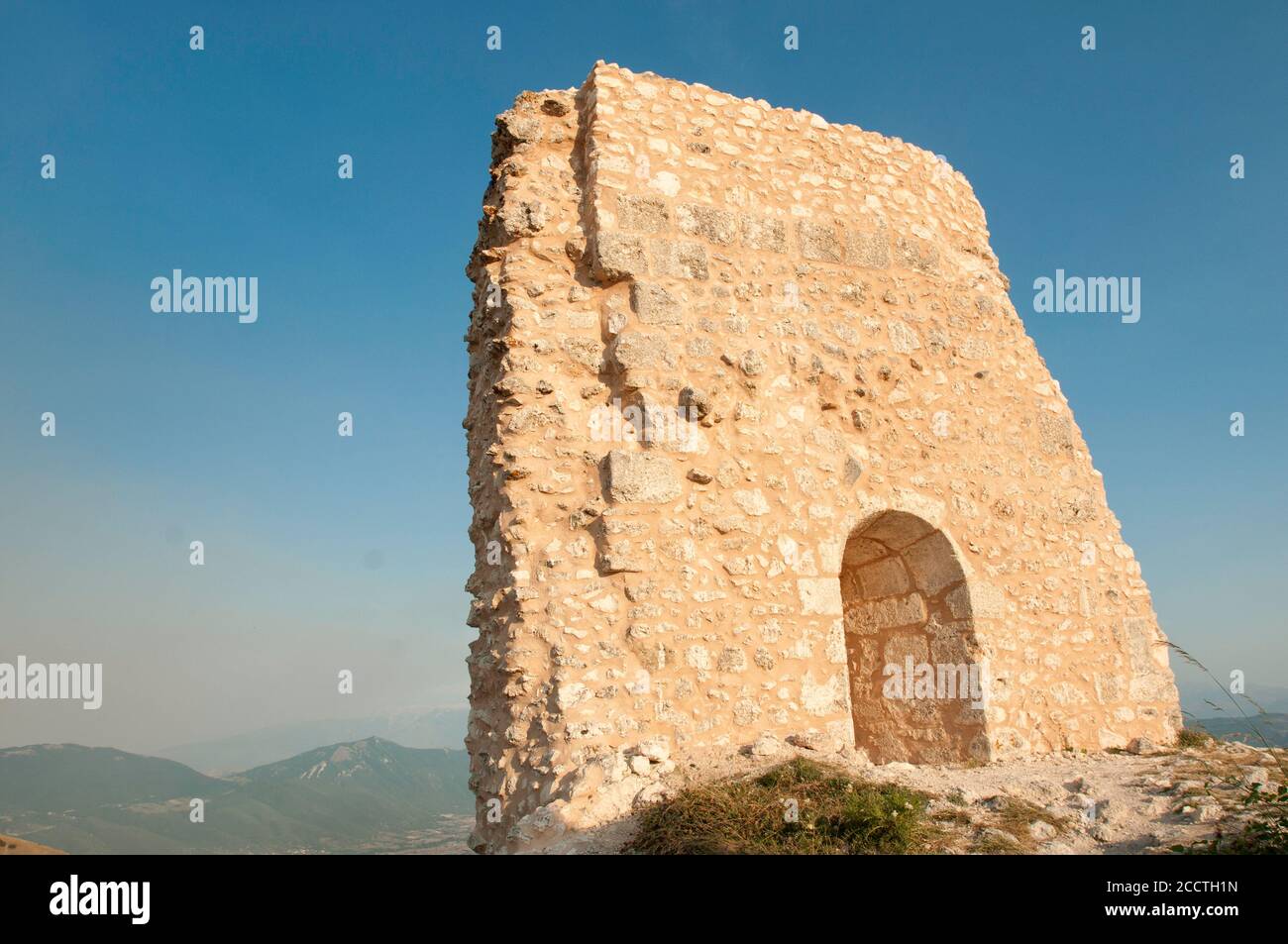 Rocca Calascio, die höchste Festung im Apennin, Abruzzen, Italien Stockfoto