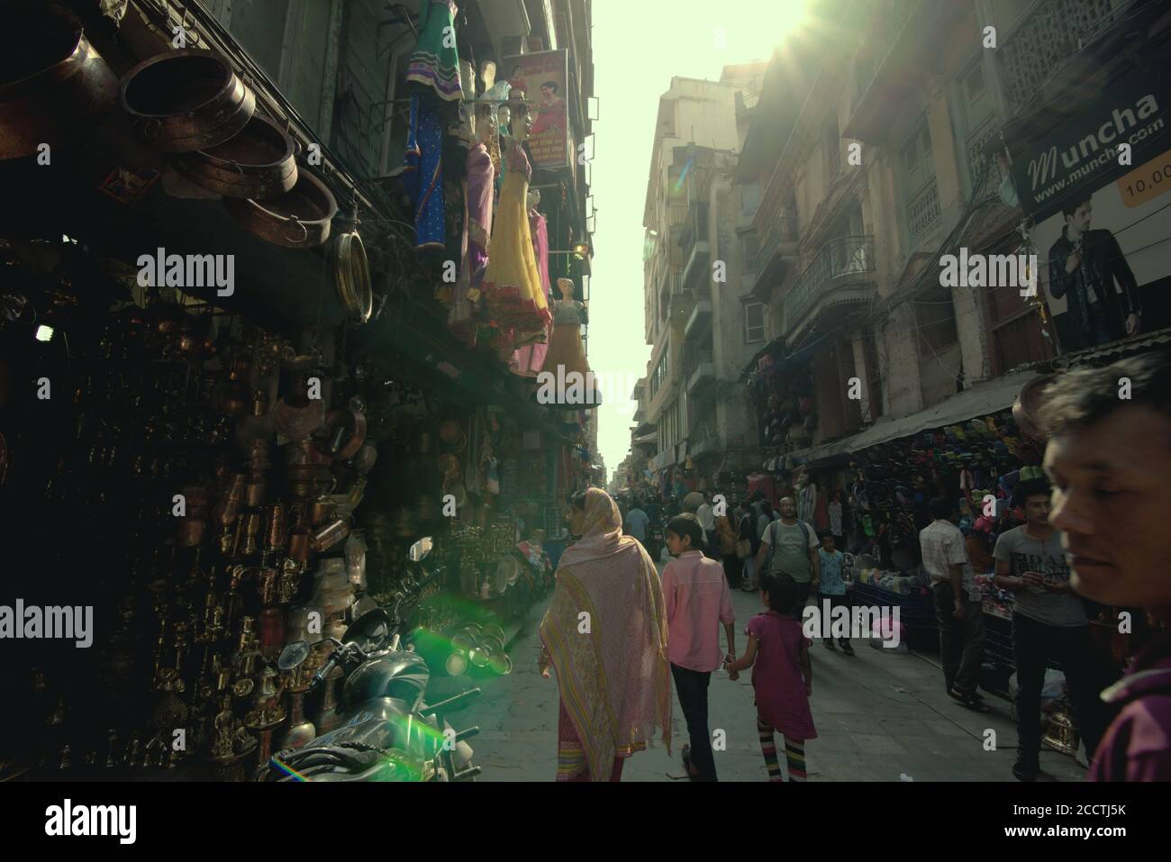 Einkaufsstraße in Kathmandu, Nepal. Stockfoto