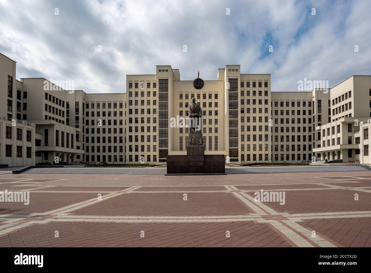 Das Haus der Regierung und das Lenin-Denkmal - Minsk, Weißrussland Stockfoto