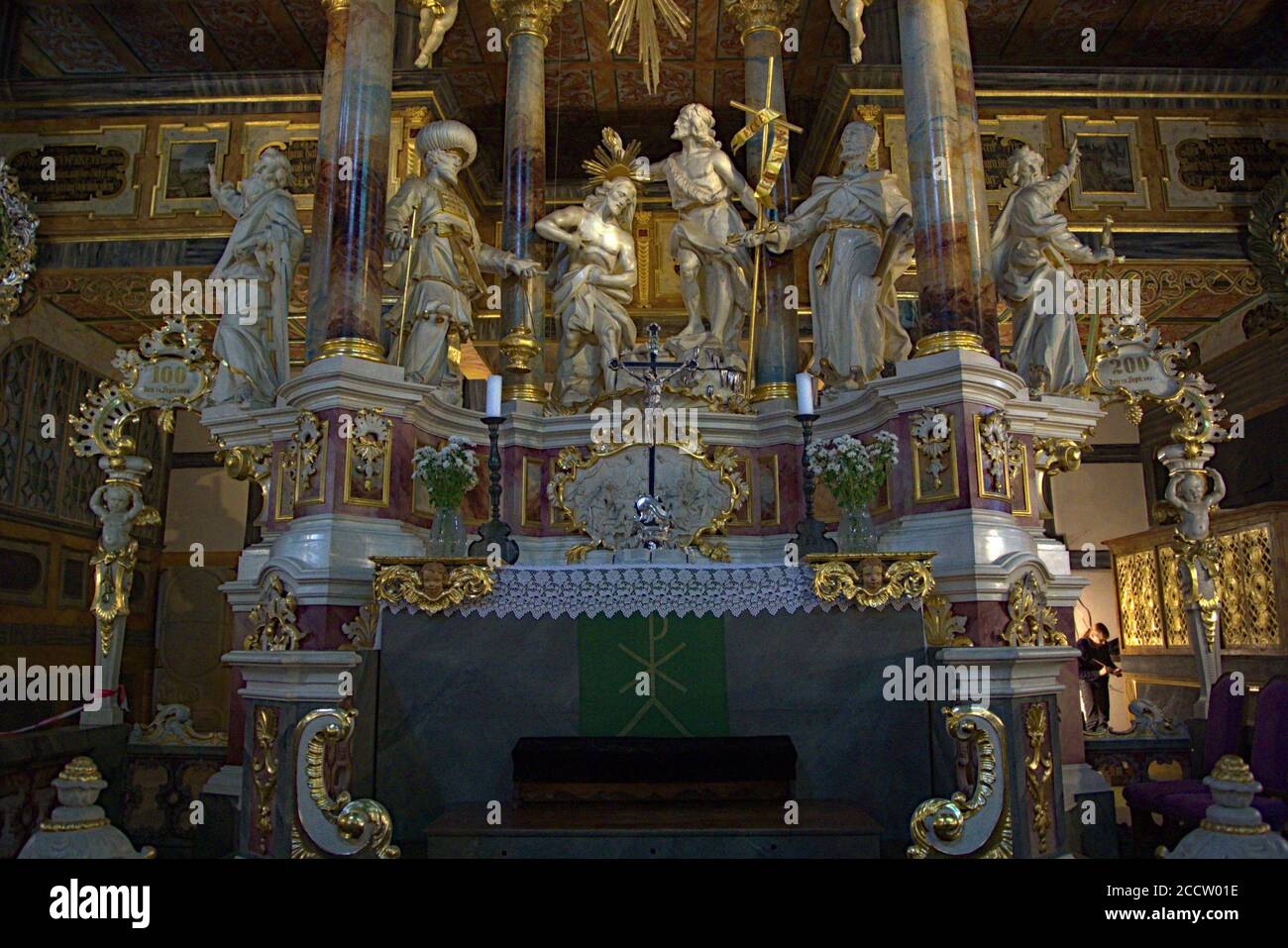 Nahaufnahme eines beeindruckenden protestantischen Kirchenaltars Stockfoto