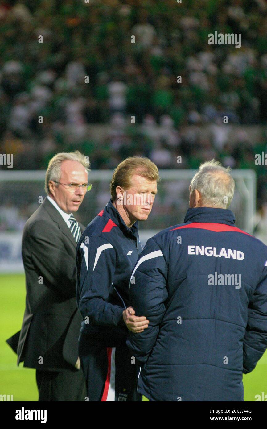 07. September 2005. Windsor Park, Belfast, Nordirland. Internationaler Fußball – 2006 FIFA Fußball-Weltmeisterschaft Gruppe 6 Qualifier, Nordirland 1 England 0. 2005 England-Manager Sven Goran Eriksson neben Trainer Steve McClaren in Belfast vor dem WM-Qualifikationsspiel. Stockfoto