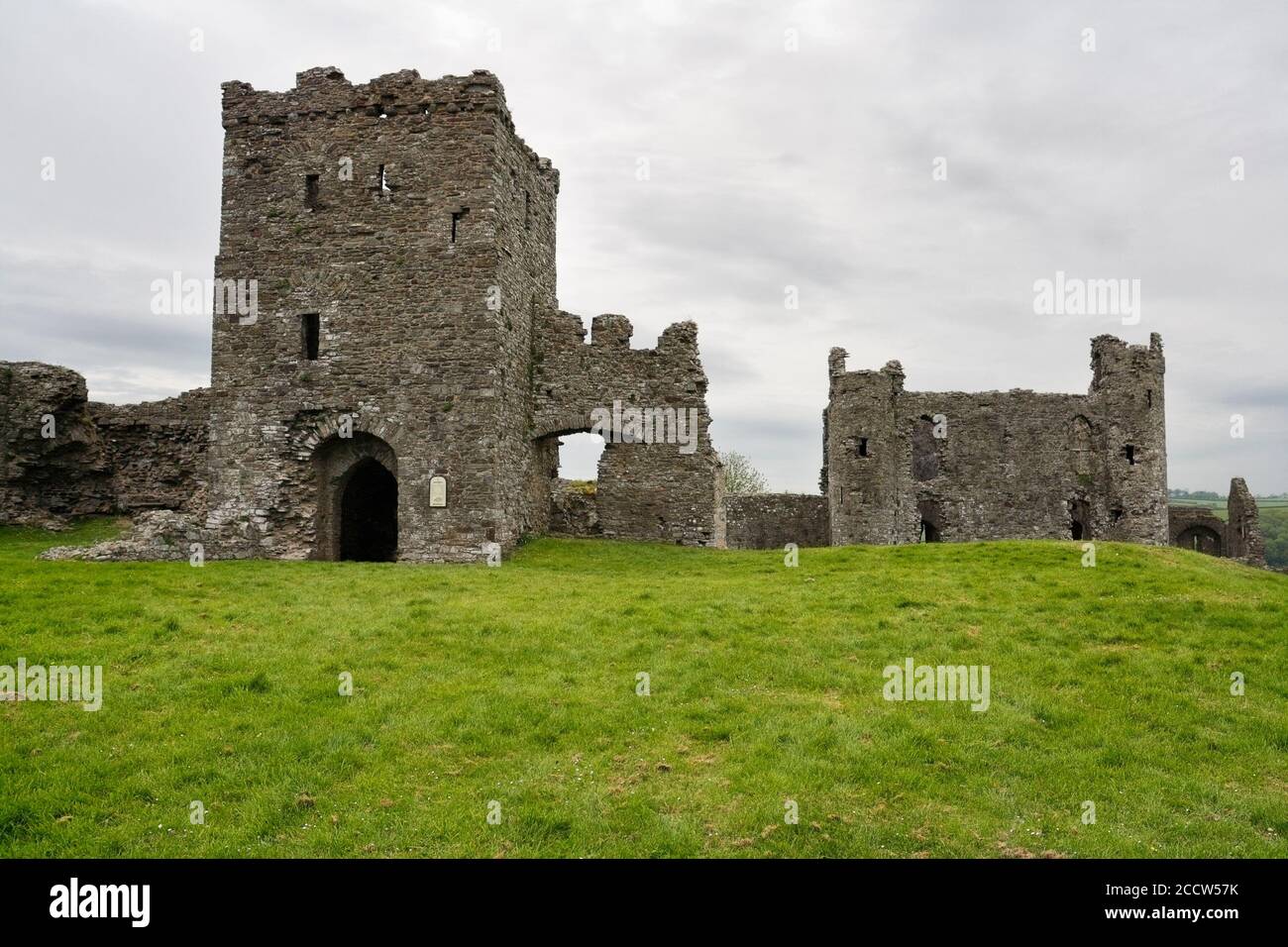 Schloss Llansteffan, Wales UK, walisische Burgruine, mittelalterliches historisches Gebäude Stockfoto