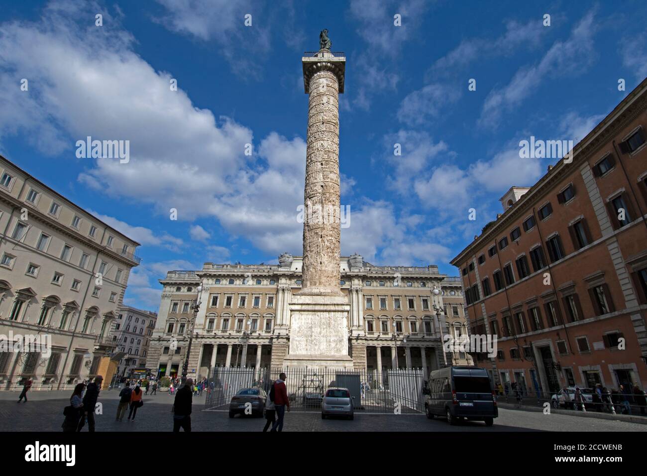 Säule von Marcus Aurelius, klassische römische Siegessäule auf der Piazza Colonna, Rom, Italien Stockfoto