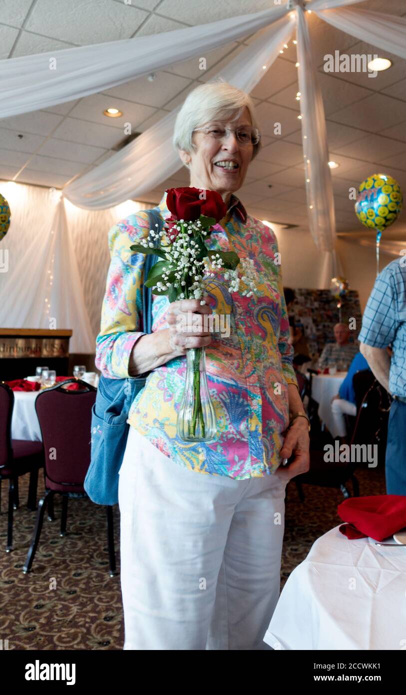 High School Freund bei 62. Patrick Henry High School Reunion. Minneapolis Minnesota, USA Stockfoto