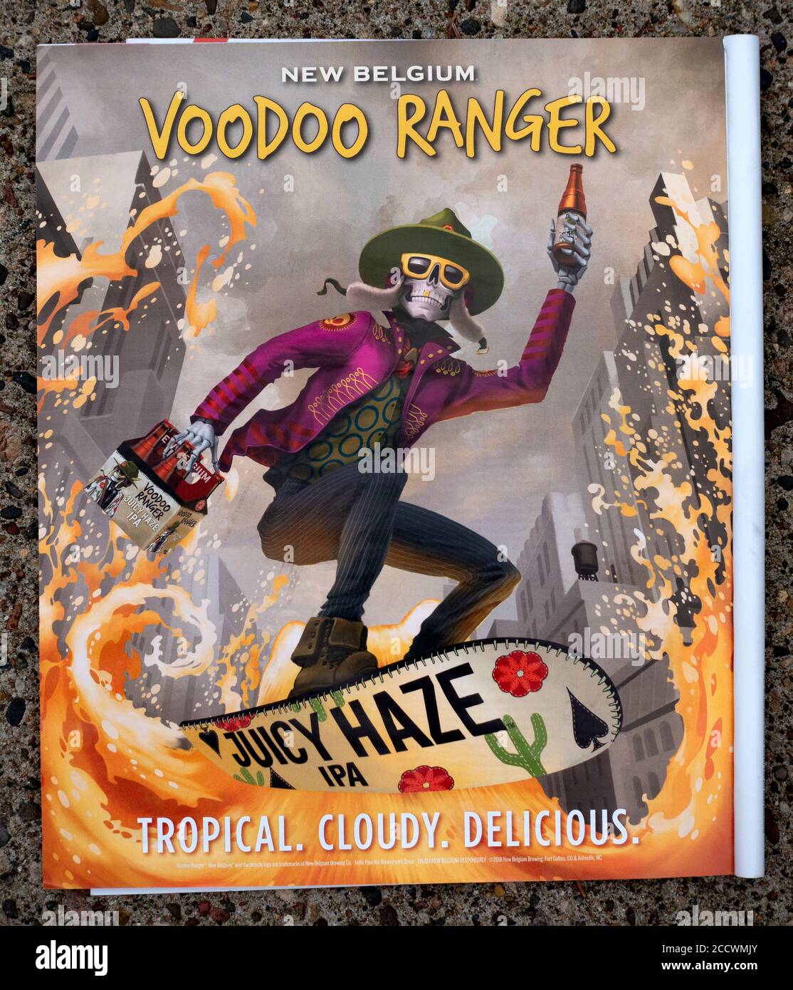 Tolle Surfwerbung für New Belgium Brewing Co. Voodoo Ranger Juicy Haze IPA Bier. St. Paul Minnesota, USA Stockfoto