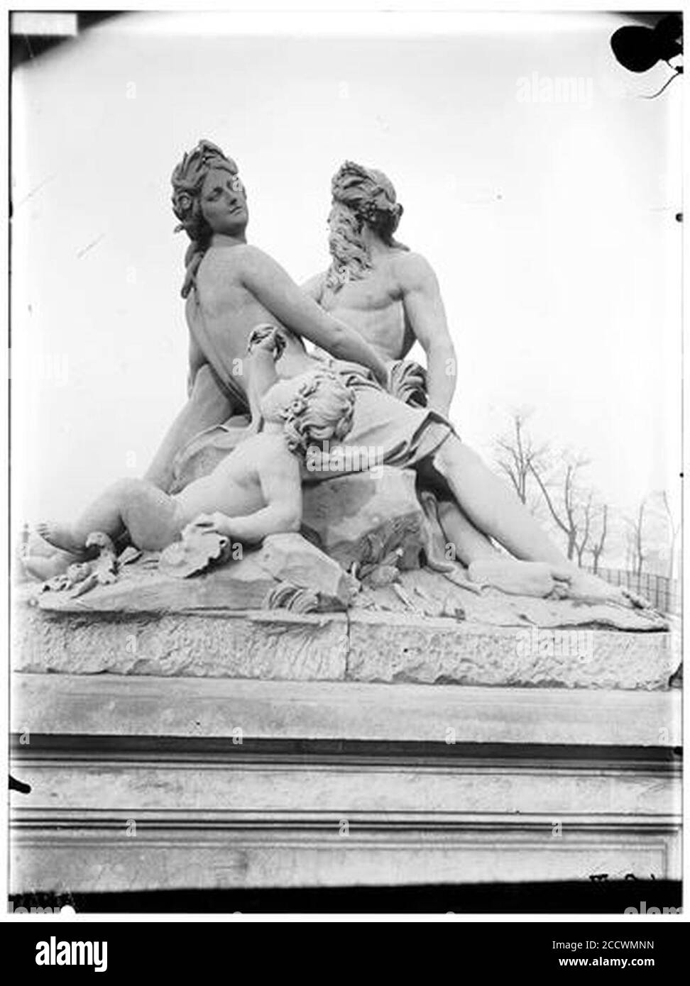 Jardin des Tuileries - Statue de La seine et de La Marne - Paris 01 - Médiathèque de l'architecture et Du patrimoine - Stockfoto