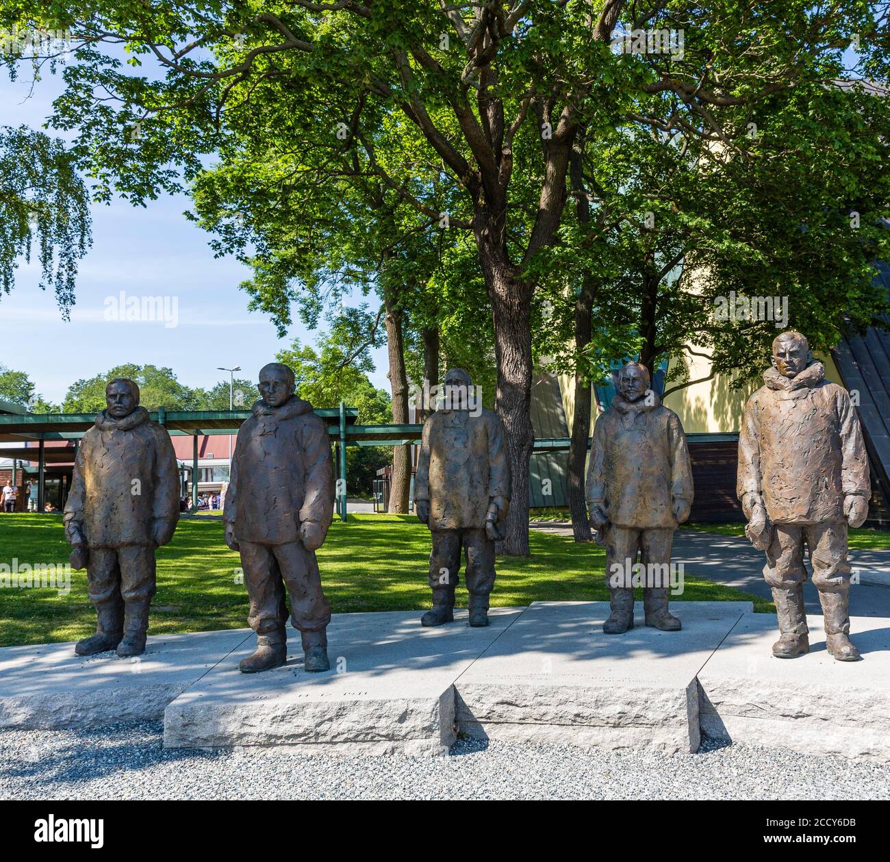 Denkmal der Polarforscher der erfolgreichen norwegischen Südpol-Antarktisexpedition 1910-1912, von links nach rechts Olav Bjaaland, Oscar Stockfoto