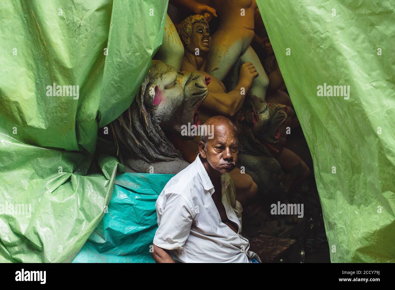 Bildhauer machen Idol der Göttin Durga in kalkutta Stockfoto