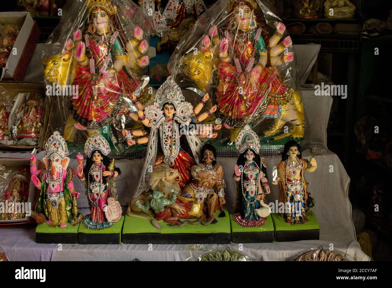 Idol der Göttin Durga in den Geschäften in kalkutta verkauft Stockfoto