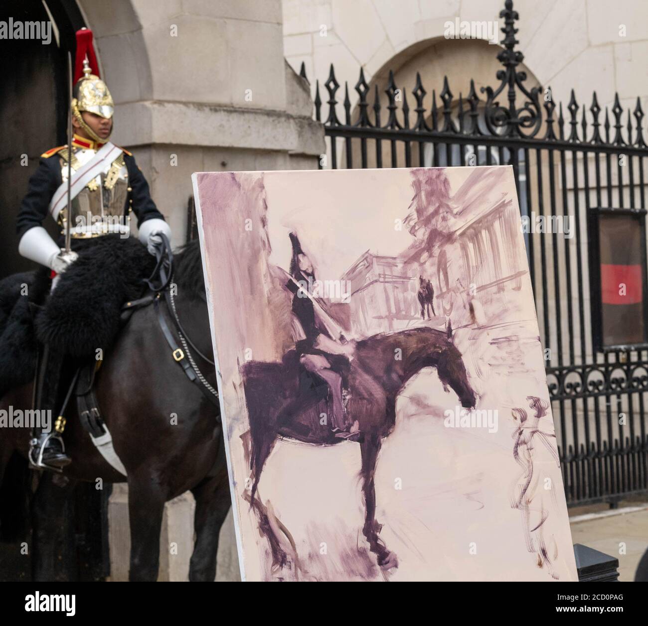 London 25. August 2020 Rob Pointon ein Plein Air Artist malt die berittenen Soldaten bei der Horse Guards Parade. Er hofft, dass die Bilder im Museum der Pferdewächter aufgehängt werden. Kredit: Ian Davidson/Alamy Live Nachrichten Stockfoto