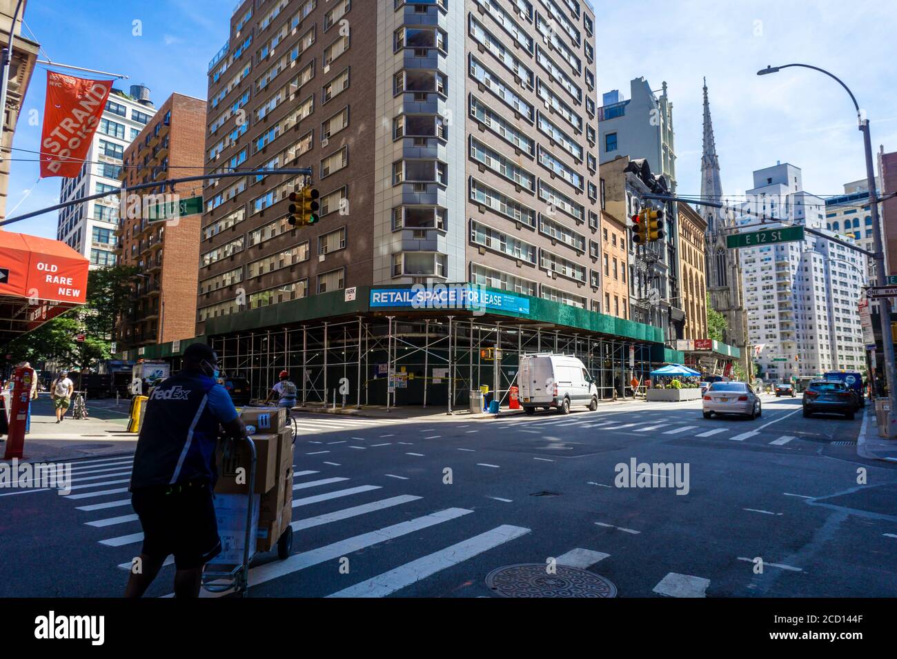 Verkaufsfläche zur Miete in einem Mehrfamilienhaus im Stadtteil Greenwich Village in New York während der COVID-19 Pandemie am Donnerstag, 20. August 2020. (© Richard B. Levine) Stockfoto