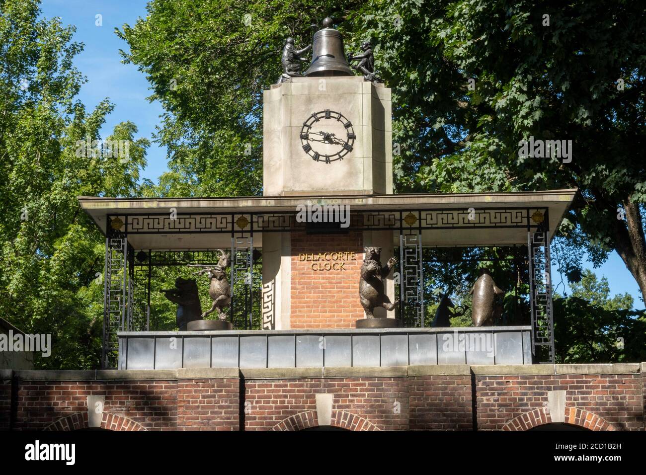 Delacorte Clock ist eine der beliebtesten Sehenswürdigkeiten im Central Park, New York City, USA Stockfoto