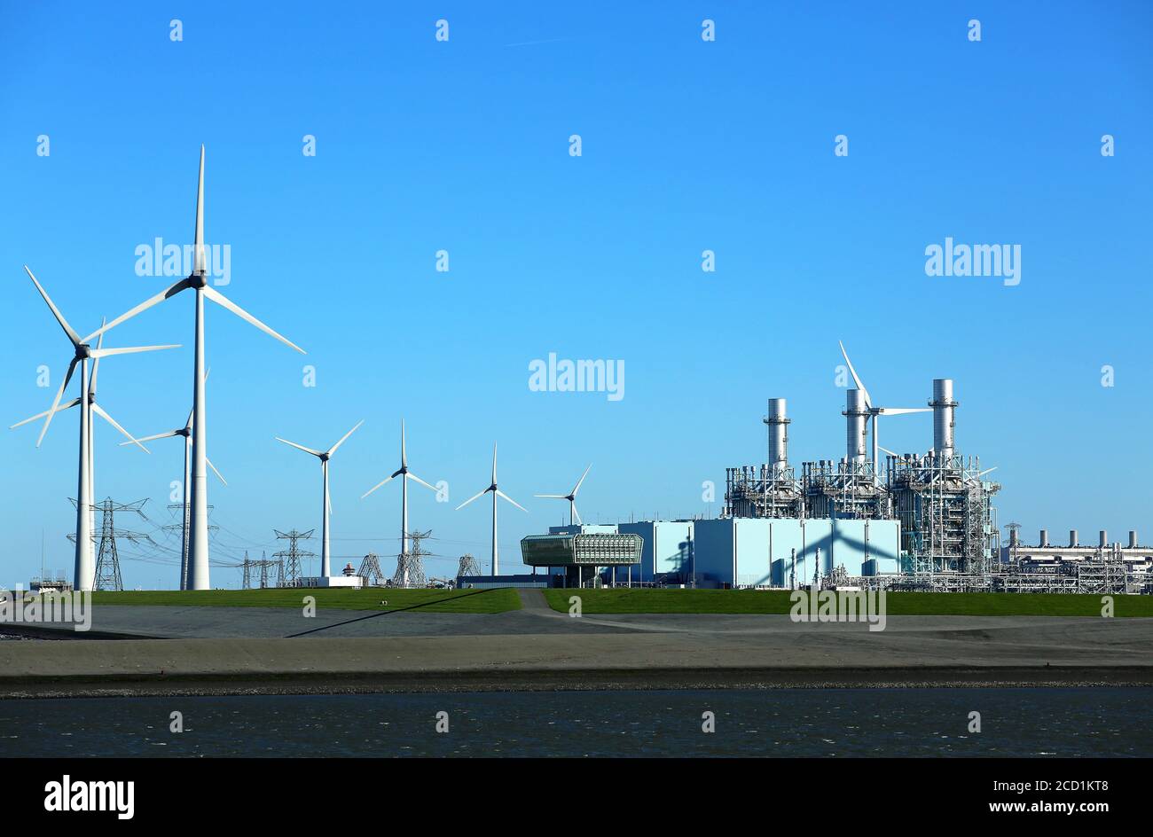 Kraftwerke in Eemshaven Stockfoto