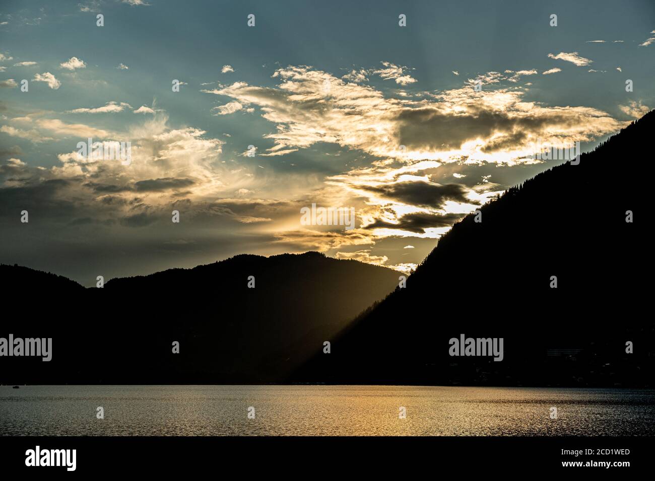 Ossiacher See (Ossiacher See) bei Sonnenuntergang Stockfoto