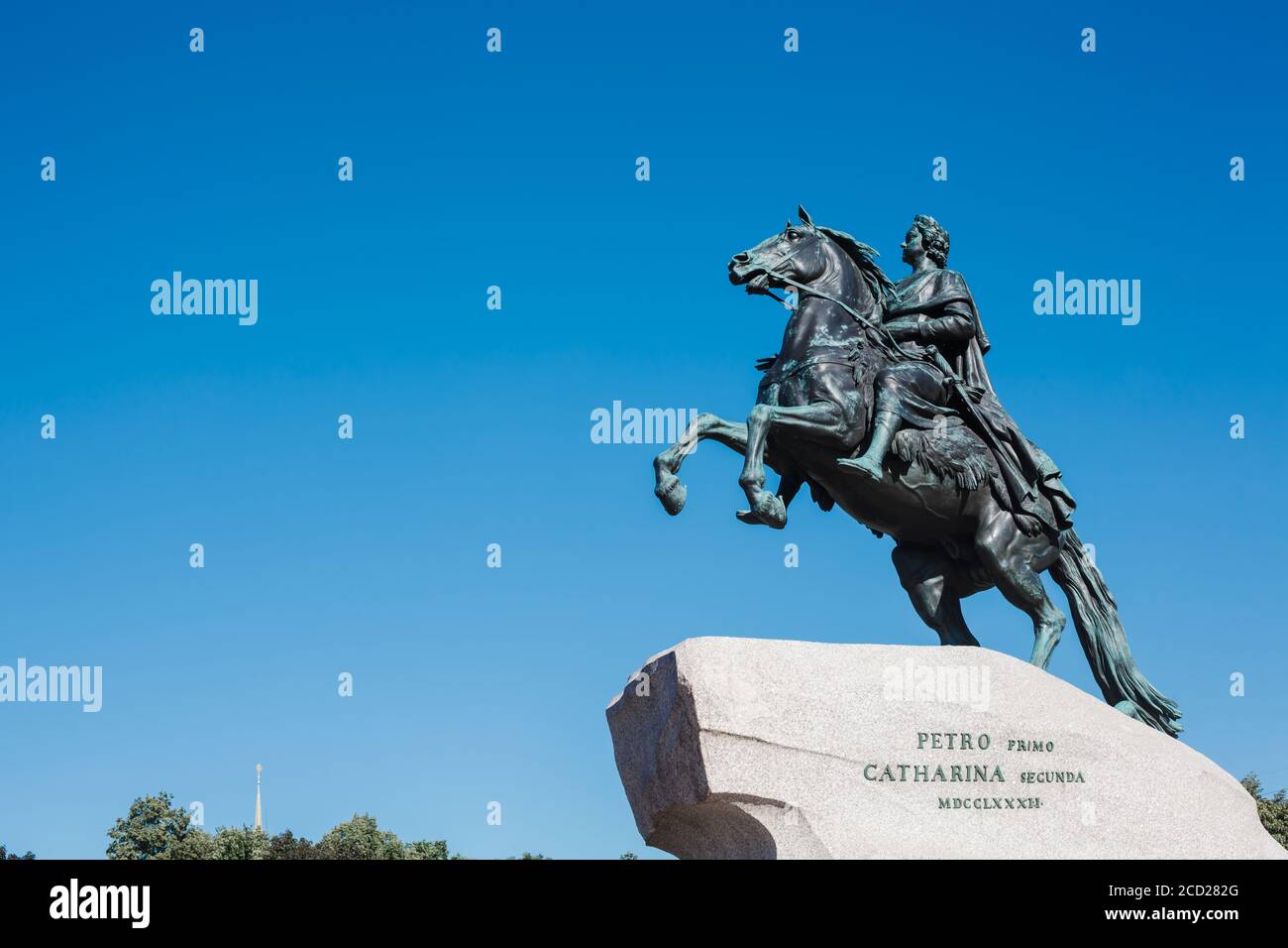 Das bronzene Reiterdenkmal, das Peter dem Rost, dem berühmten russischen Zaren und Kaiser gewidmet ist Stockfoto