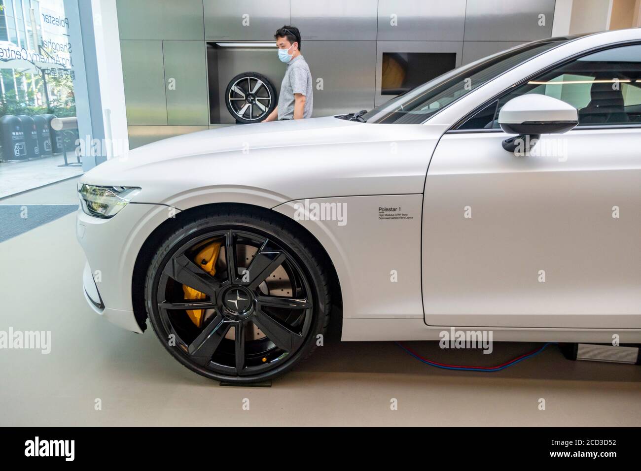 Das Modell von Polestar 1, Polestar 2 und ihre Teile im neu eröffneten Polestar Space, das von Polestar gehört, einer sino-schwedischen Automobilmarke, die gemeinsam besitzen Stockfoto