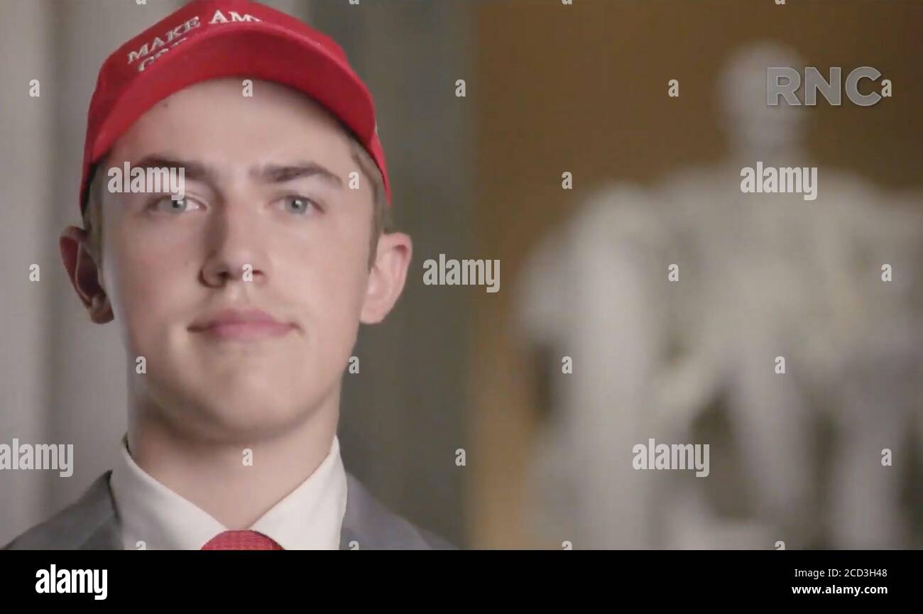In diesem Bild aus dem Video-Feed der Republikanischen Nationalversammlung macht Nicholas Sandmann, of Independence, Kentucky, ein Student der Covington Catholic High School, Bemerkungen während des ersten Tages der Konvention am Dienstag, 25. August 2020.Quelle: Republikanische Nationalversammlung über CNP /MediaPunch Stockfoto