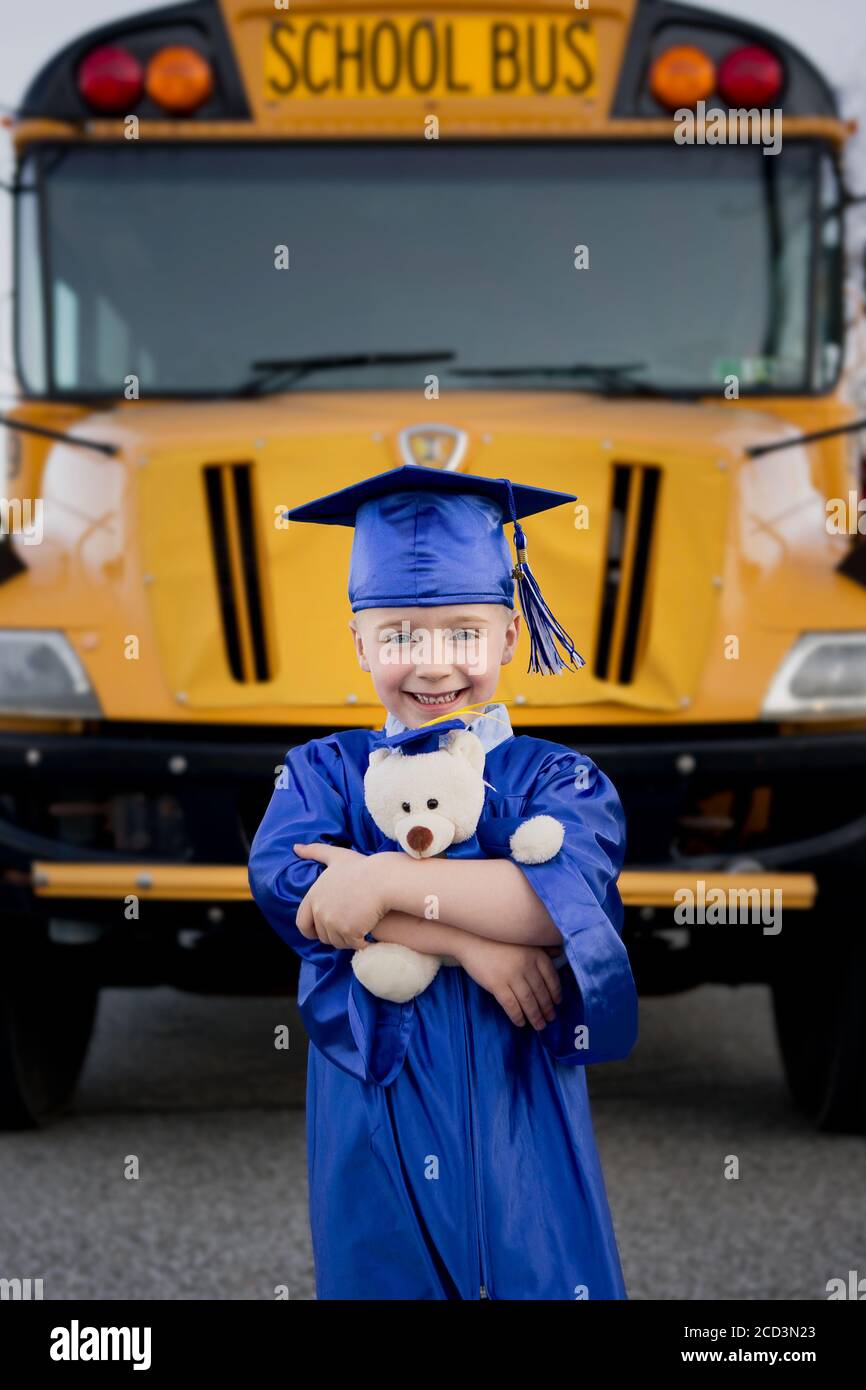 Cap Boy Bus Stockfotos Und Bilder Kaufen Alamy