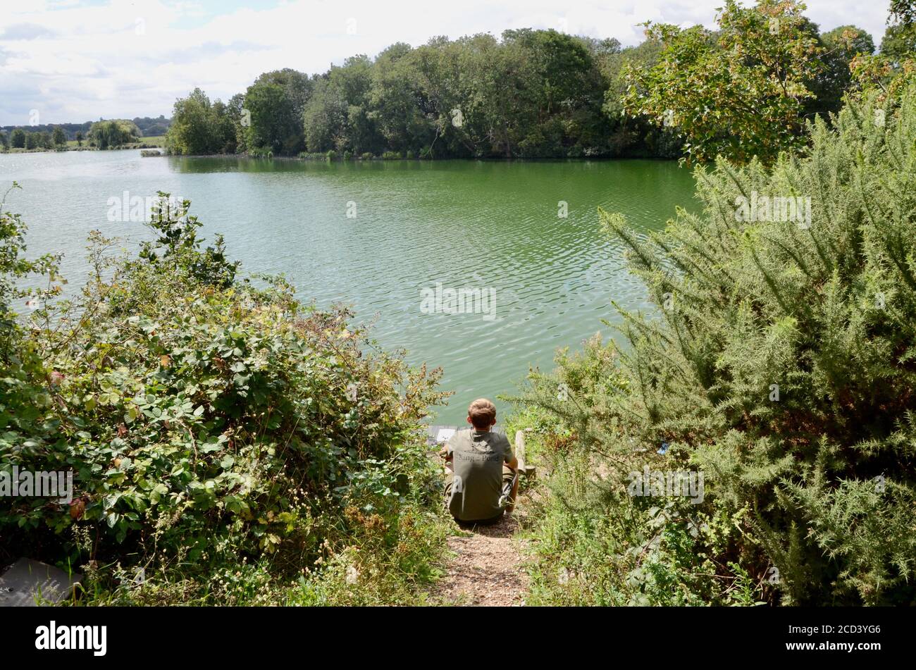 Fischer Angeln in walthamstow Feuchtgebiete Stauseen N17 Fährenlinie london england GB Stockfoto