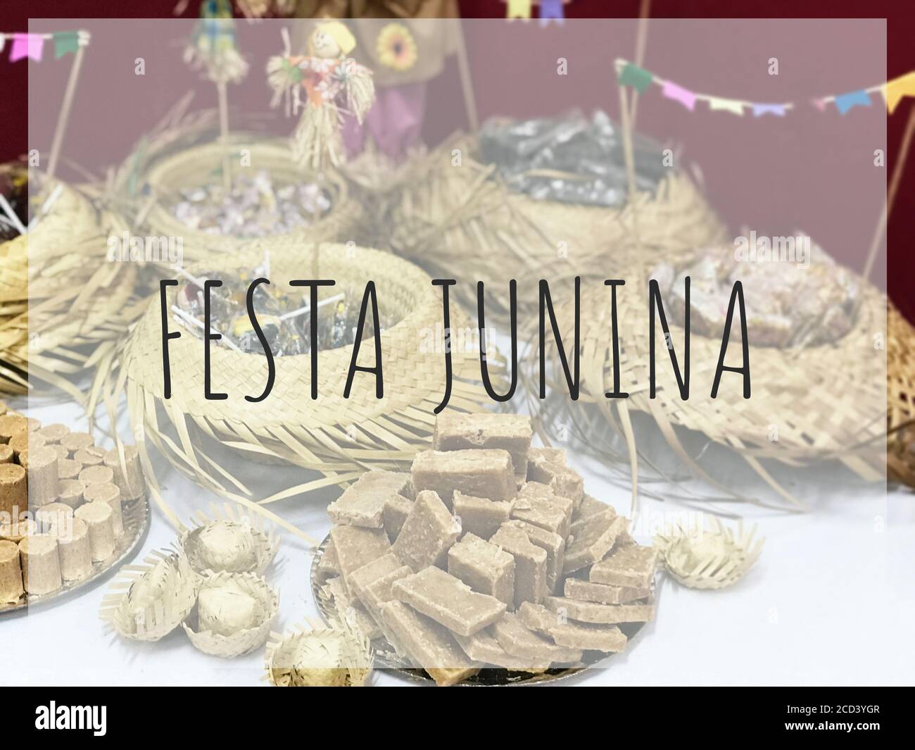 Gestaltung der Einladungskarte mit dem Text 'Junina Party' in portugiesisch. Stockfoto