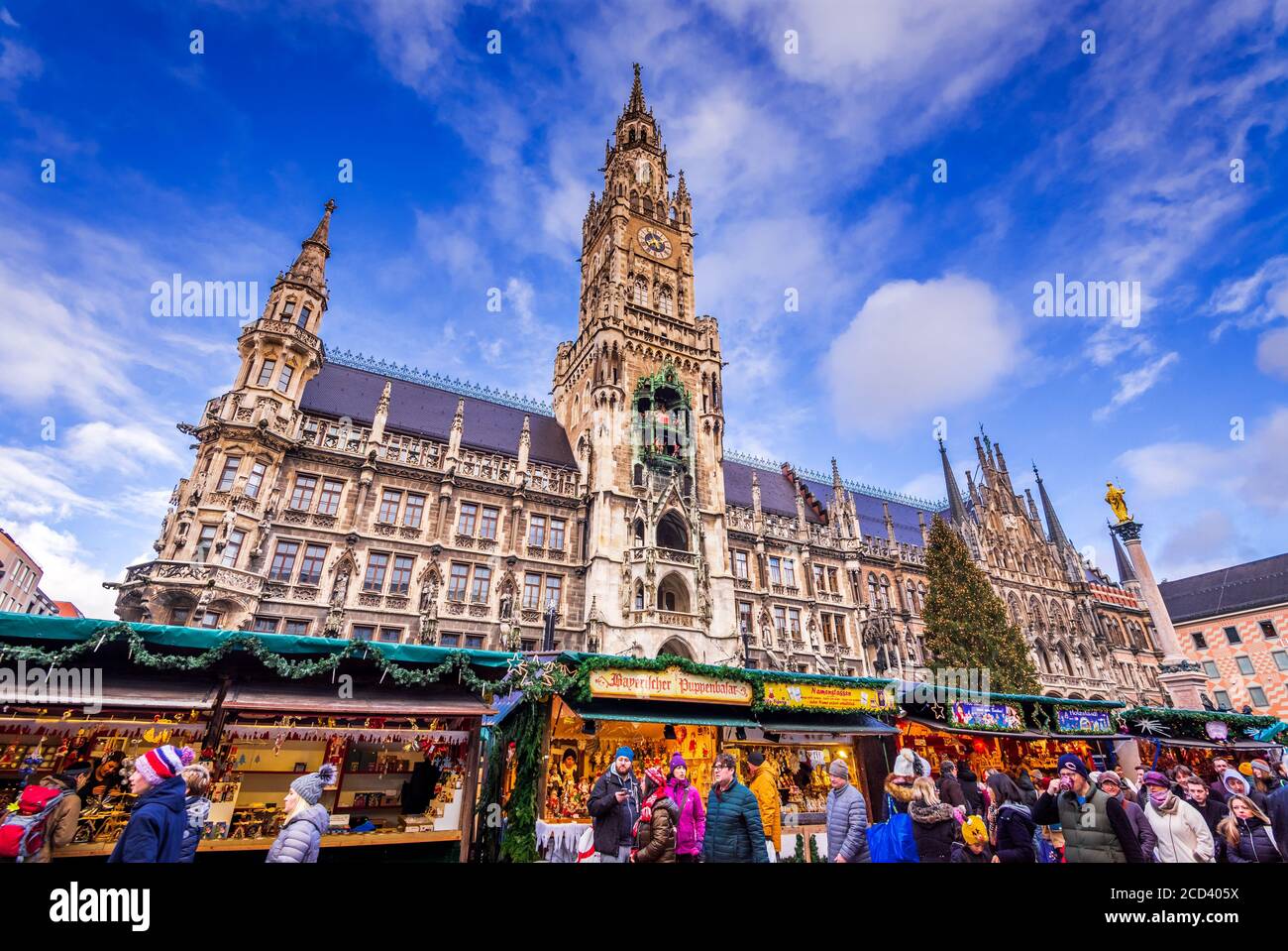 München, Deutschland - Dezember 2018: Weihnachtsmarkt auf dem Marienplatz, Bayern Winter Weihnachtsmärkte. Stockfoto
