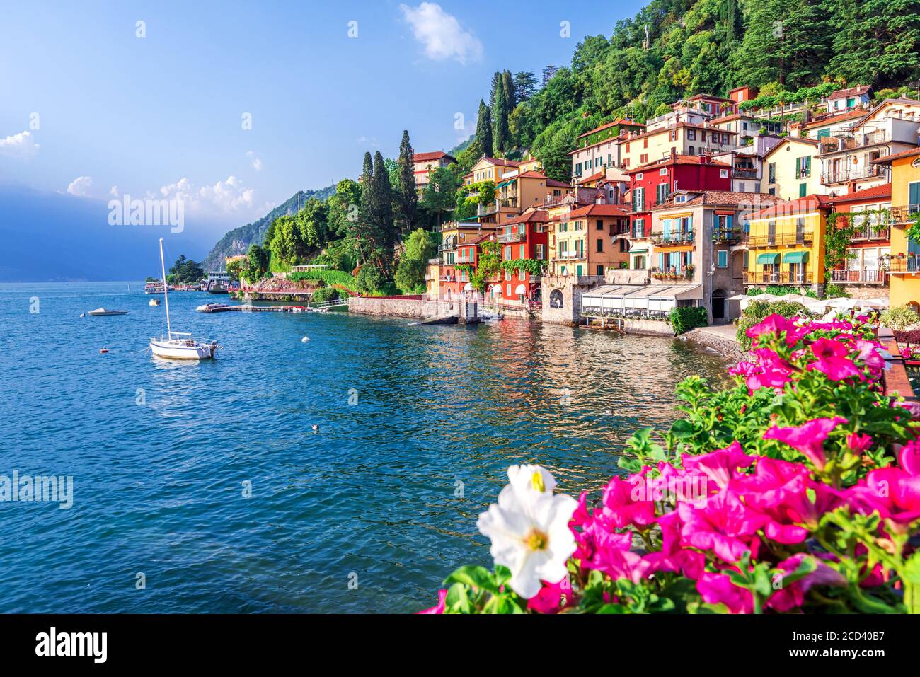 Varenna, Comer See - Urlaub in Italien Blick auf den schönsten See Italiens, Lago di Como. Stockfoto