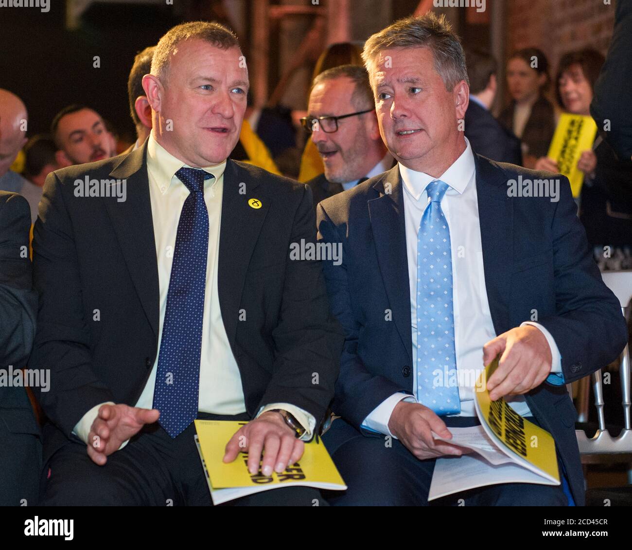 Glasgow, Großbritannien. 27. November 2019. Bild: (Links) Drew Hendry MP; (rechts) Keith Brown MSP. Die offizielle Wahlerklärung der Scottish National Party (SNP) für die Parlamentswahlen am 12. Dezember 2019. Stockfoto