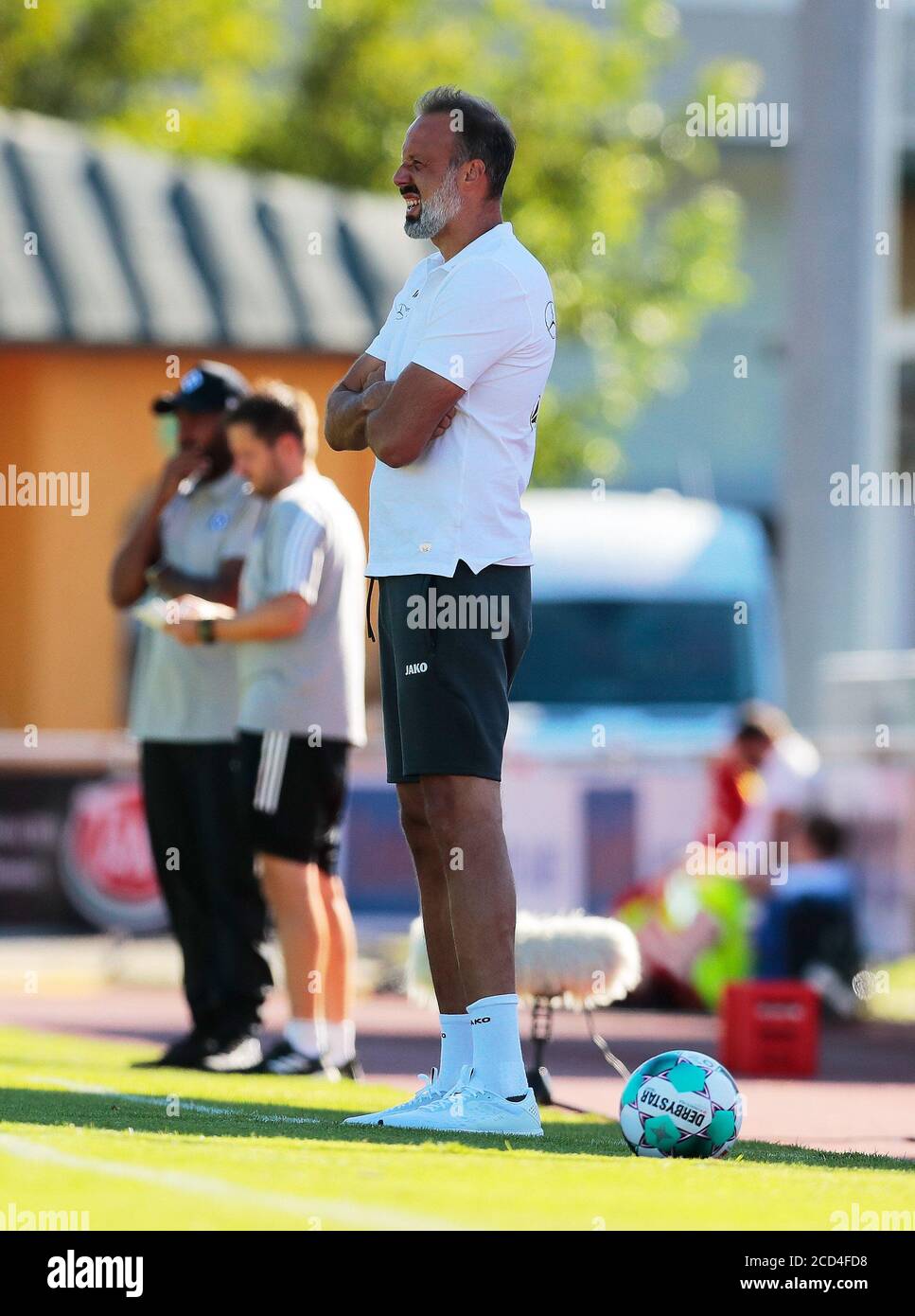 firo: 26.08.2020, Fußball, Helden Cup, Saison 2020/2021, HSV Hamburg Hamburg Hamburg - VfB Stuttgart, Trainer Pellegrino Matarazzo, VFB Stuttgart, VFB, Stuttgart, ganze Figur, Einsatz weltweit Stockfoto