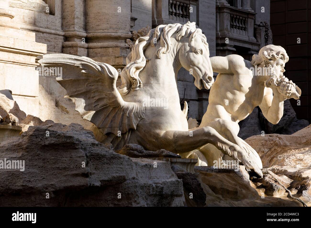 Roma, Italien, 25/11/2019: Skulpturen des trevi-Brunnens in Rom, die berühmten Skulpturen von Gian Lorenzo Bernini, Reisebericht Stockfoto