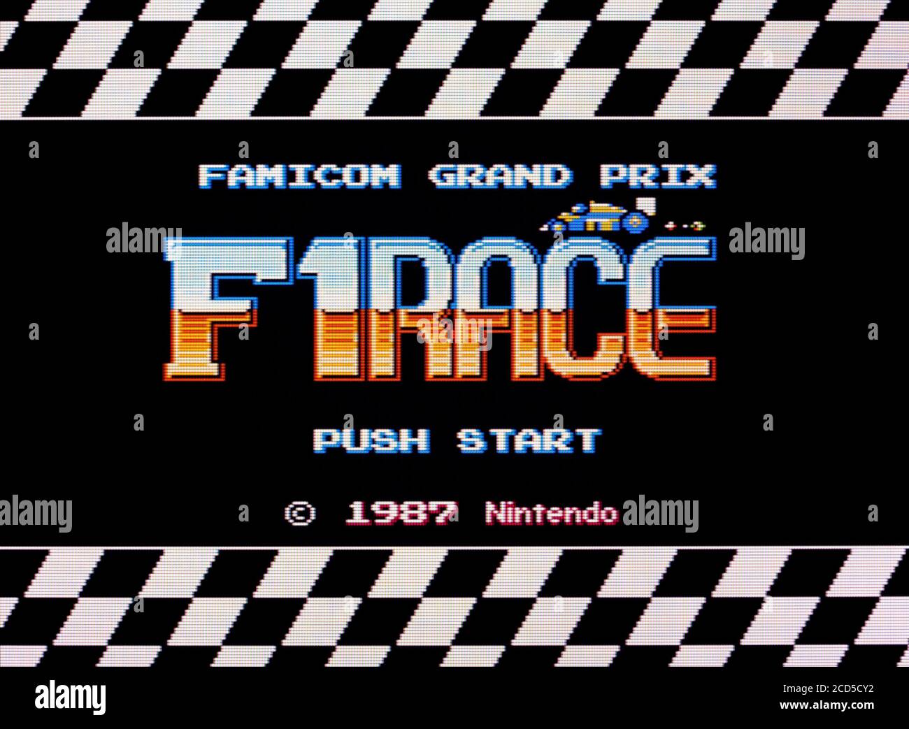 Famicom Grand Prix - F1 Rennen - Nintendo Famicom Disk System-Videogame – nur für redaktionelle Zwecke Stockfoto