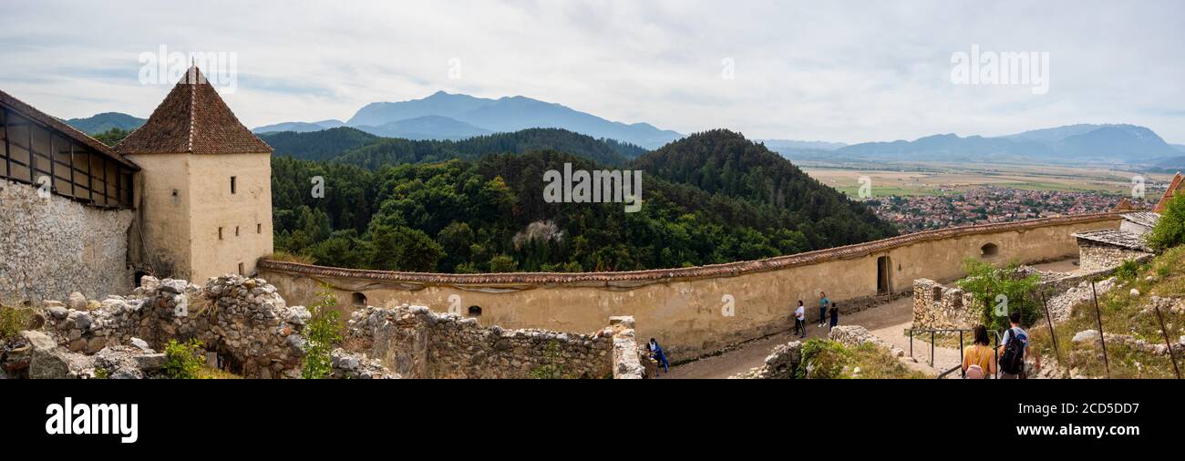 Panoramablick auf die Stadt Rasov von Ruine Rasov Schloss, Siebenbürgen, Rumänien Stockfoto