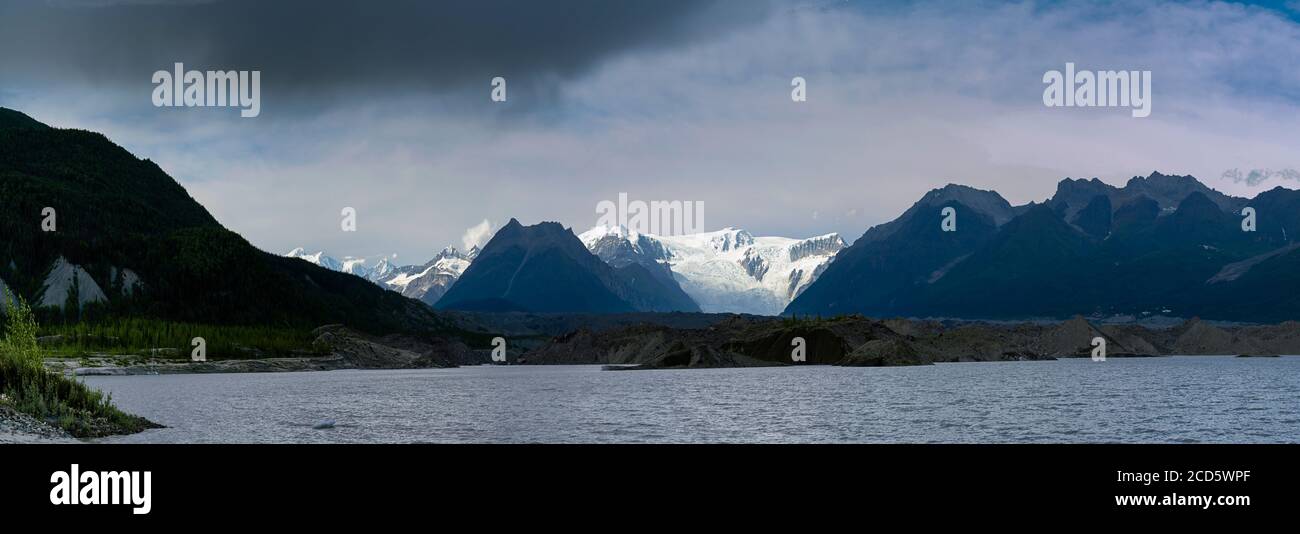 Landschaft mit Blick auf Root Glacier, Wrangell-St. Elias National Park, McCarthy, Alaska, USA Stockfoto