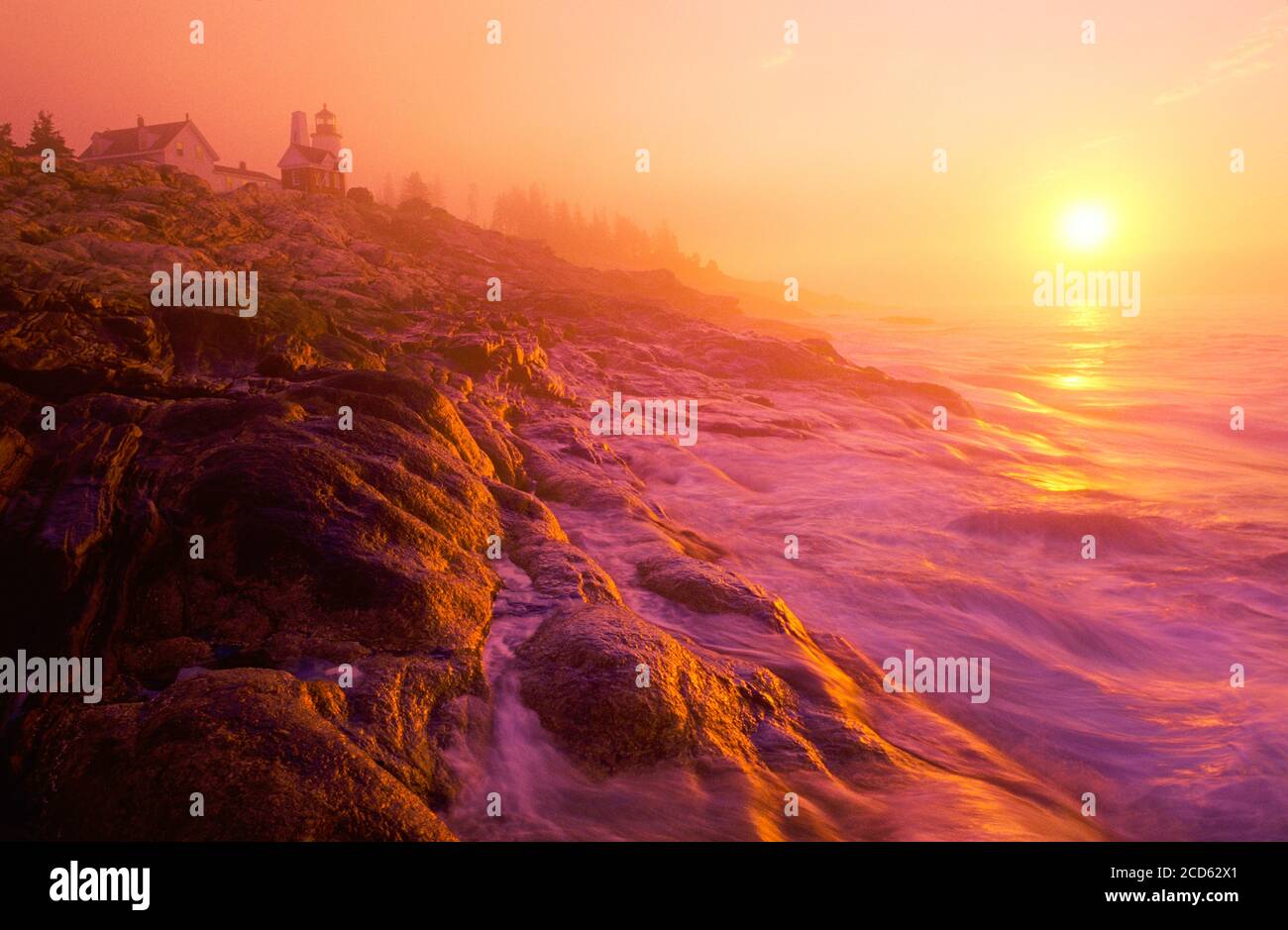 Pemaquid Point Leuchtturm bei Sonnenaufgang, Maine, USA Stockfoto