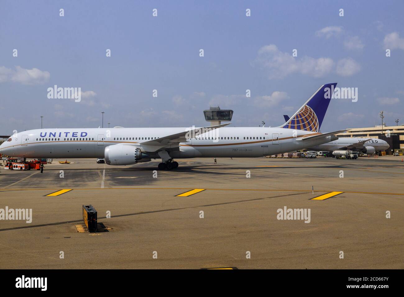 NEWARK, NJ -25 AUGUST 2020 Flugzeug von United Airlines am EWR Newark Liberty International Airport in New Jersey, USA. Stockfoto