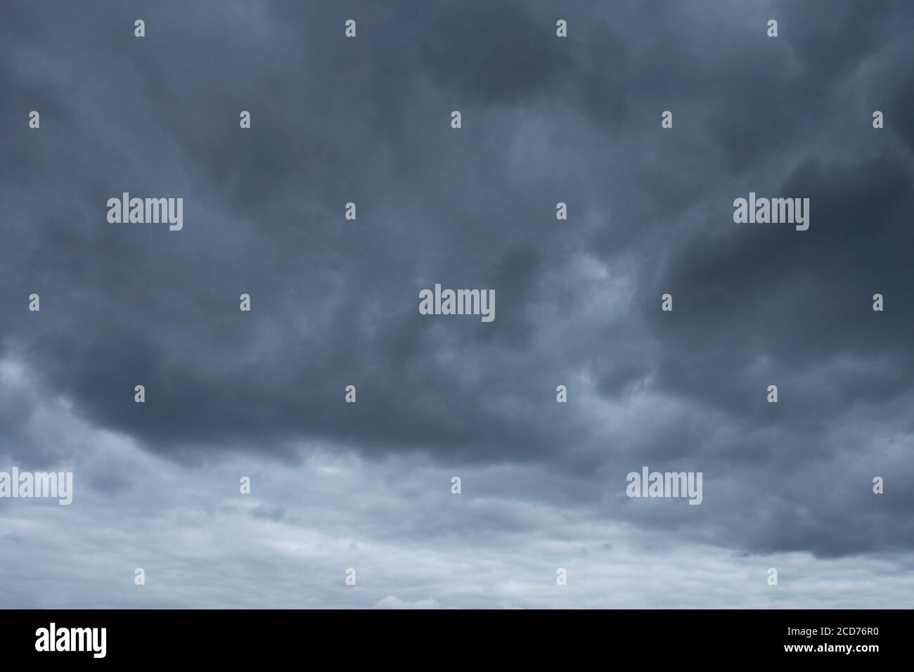 Dramatische Nimbostratus Wolken Himmel Stockfoto