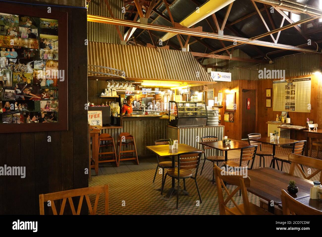 Innenaufnahmen voller Charakter im New Royal Hotel / Pub im Outback ...