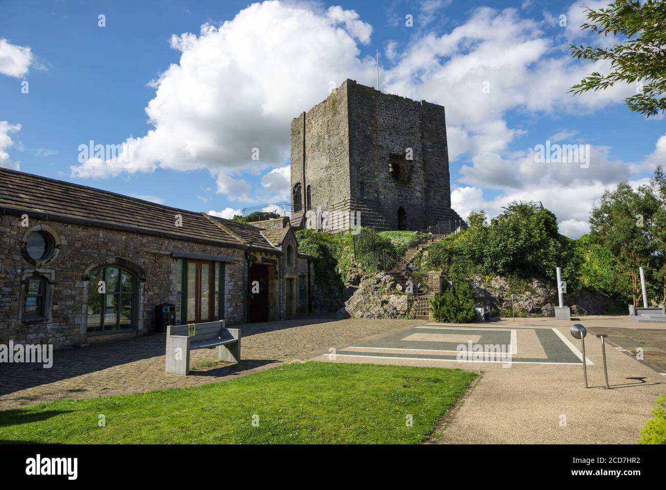 Ribble Valley Park. Spazieren Sie durch den öffentlichen Clitheroe Park und das Clitheroe Schloss. Stockfoto