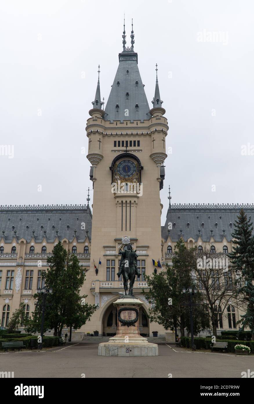 Statue von Stefan dem Großen vor dem Kulturpalast in Iasi, Rumänien Stockfoto