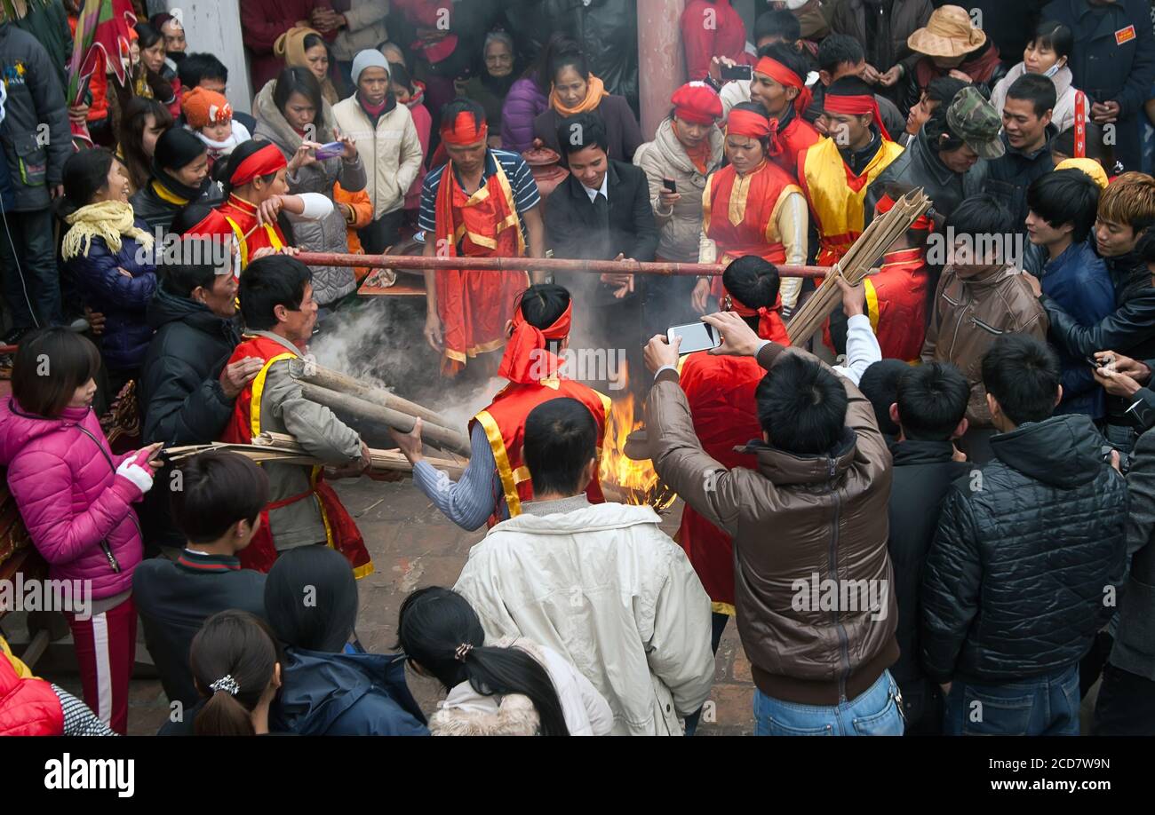 Das Festival, Tempel von Do, Bac Ninh, Anbetung König Ly Vietnam Stockfoto