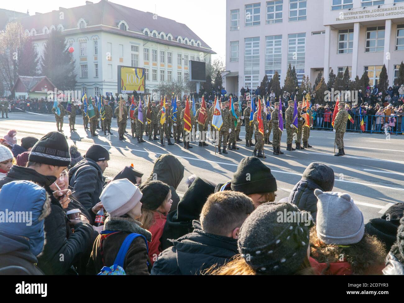 Alba Iulia, Rumänien - 01.12.2018: Militärangehörige warten darauf, an der Militärparade zum Nationalfeiertag Rumäniens teilzunehmen Stockfoto