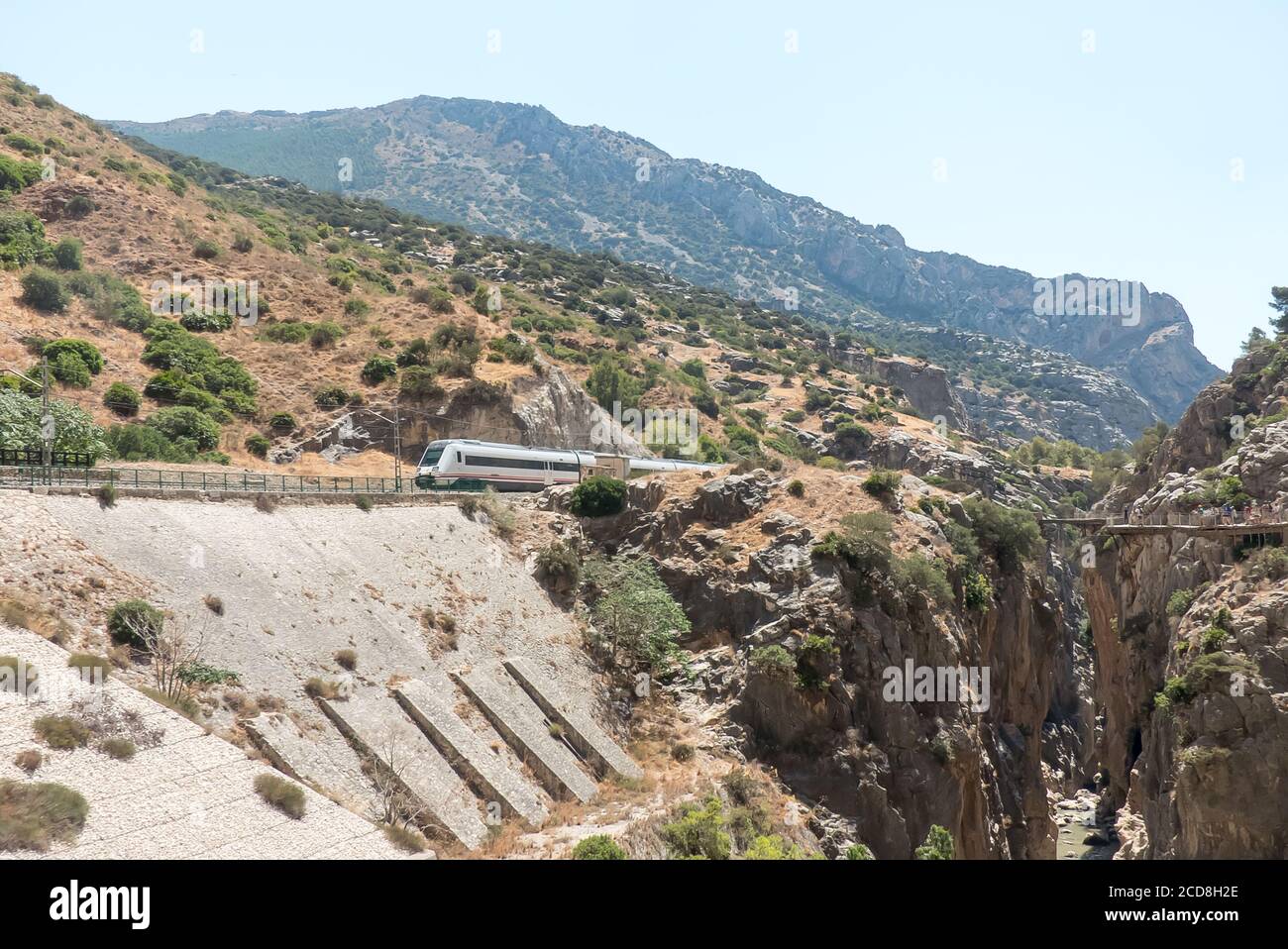 Spanien: Wandern der Caminito del Rey; ein Gehweg erstellt für die hydro-elektrische Arbeiter, die vor kurzem wieder für die Öffentlichkeit geöffnet. Stockfoto