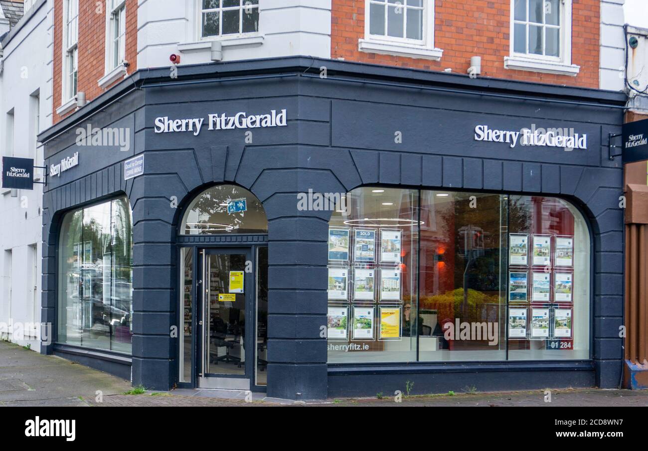 Sherry Fitzgerald, Auktionatoren, Immobilienmakler, Niederlassung in der Upper Georges Street, Dun Laoghaire, Dublin, Irland. Stockfoto