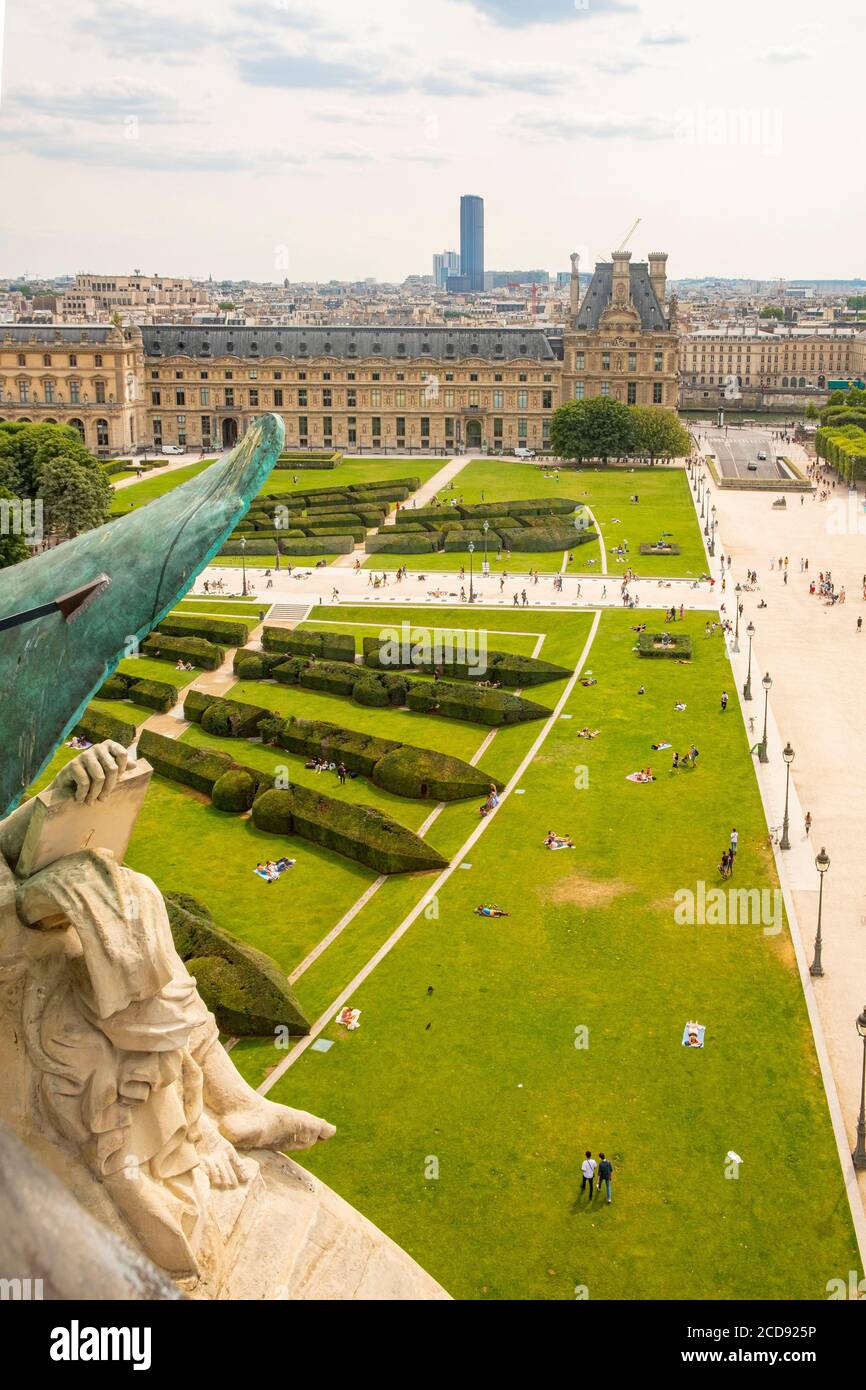 Louvre museum garten Fotos und Bildmaterial in hoher Auflösung Alamy