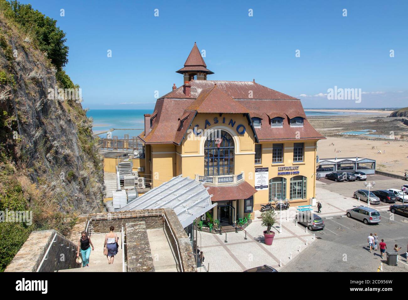 Frankreich, Manche, Cotentin, Granville, die Oberstadt auf einer felsigen Landzunge am äußersten östlichen Punkt der Mont Saint Michel Bay, dem Casino, erbaut Stockfoto